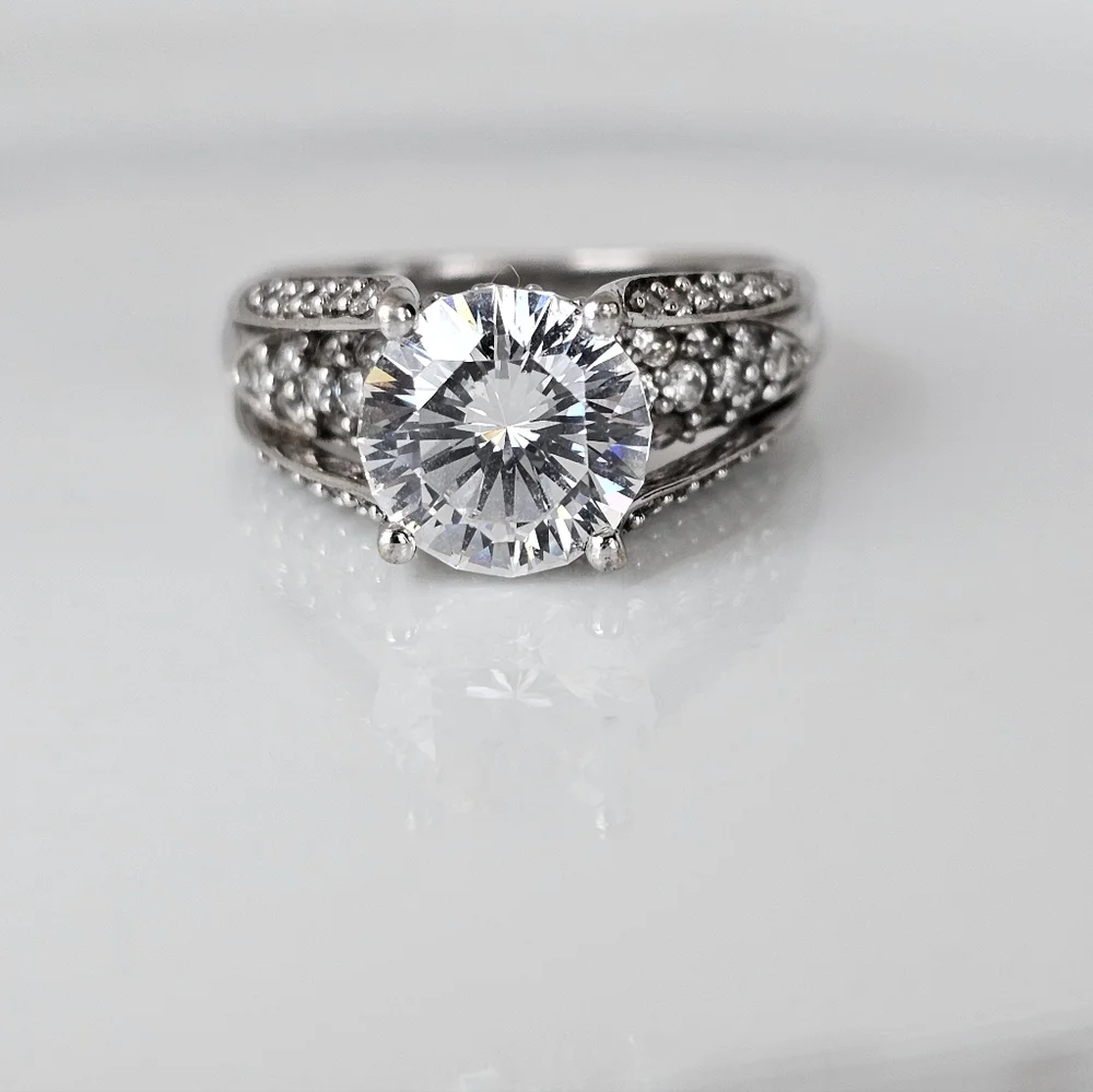 Victoria Wieck Diamond Simulant Sterling Silver Size 7.5! - Picture 2 of 6